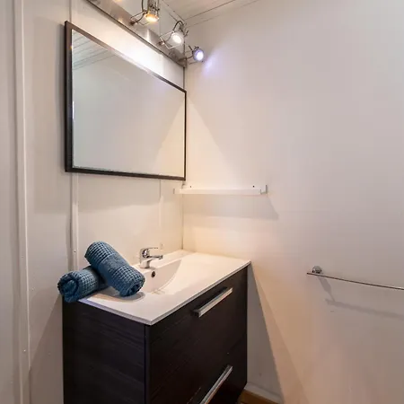 La Roche, Cabanon Cosy Les Pieds Dans L'eau Avec Vue Exceptionnelle *