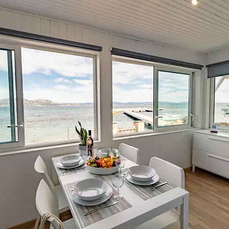 Tatil Evi La Roche, Cabanon Cosy Les Pieds Dans L'eau Avec Vue Exceptionnelle