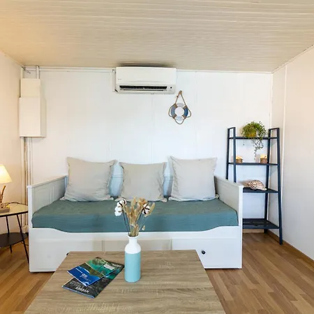 La Roche, Cabanon Cosy Les Pieds Dans L'eau Avec Vue Exceptionnelle * Hyères