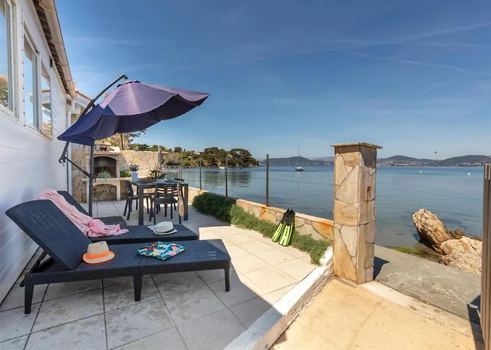 La Roche, Cabanon Cosy Les Pieds Dans L'eau Avec Vue Exceptionnelle Hyères