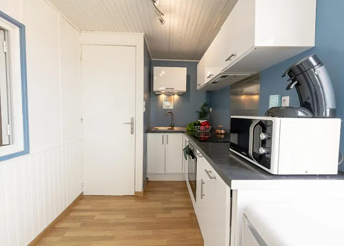 La Roche, Cabanon Cosy Les Pieds Dans L'eau Avec Vue Exceptionnelle