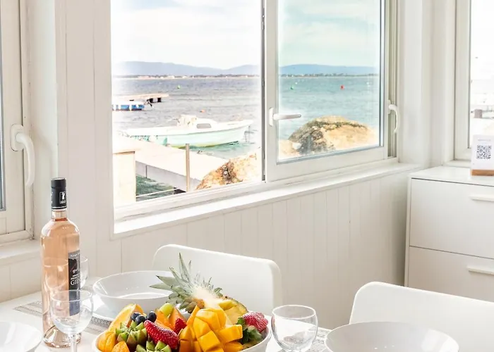 Casa vacanze La Roche, Cabanon Cosy Les Pieds Dans L'eau Avec Vue Exceptionnelle