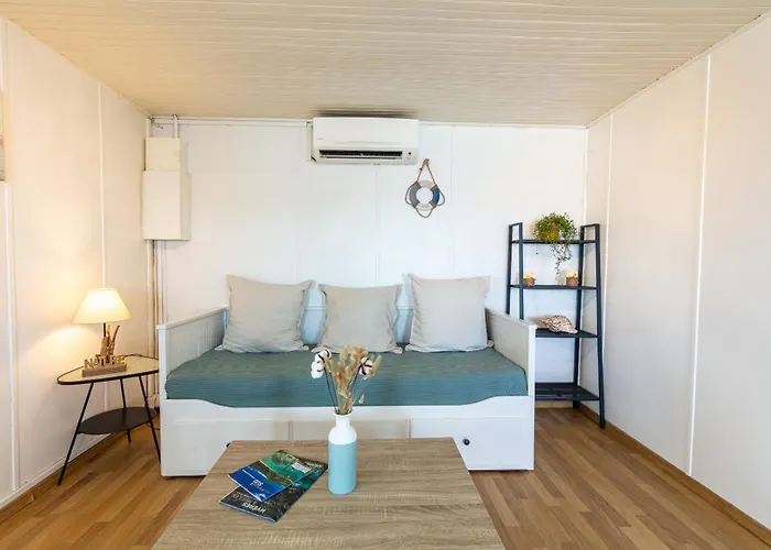 La Roche, Cabanon Cosy Les Pieds Dans L'eau Avec Vue Exceptionnelle * Hyères