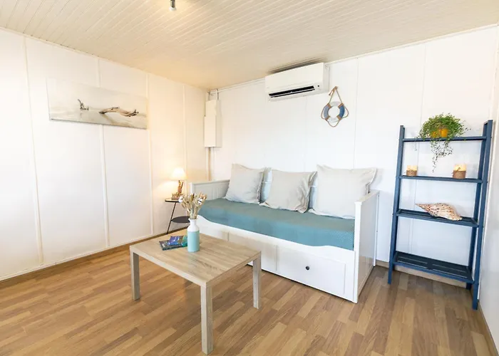 La Roche, Cabanon Cosy Les Pieds Dans L'eau Avec Vue Exceptionnelle Dom wakacyjny *