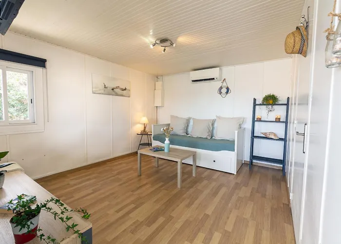 La Roche, Cabanon Cosy Les Pieds Dans L'eau Avec Vue Exceptionnelle Dom wakacyjny Hyères